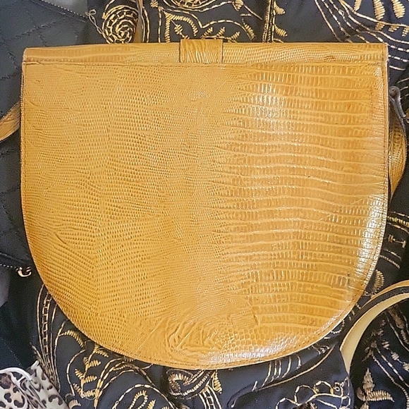 Purse - Picture 2 of 3